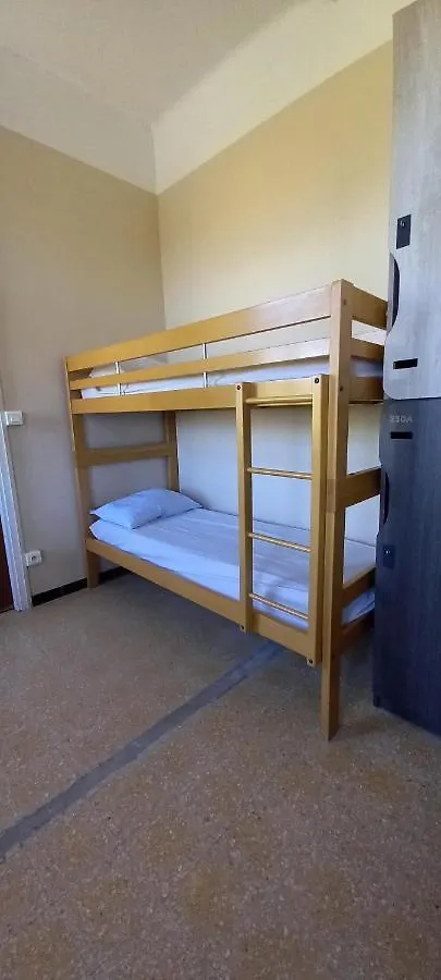 Hostel Auberge De Jeunesse Hi Marseille Bois-Luzy France
