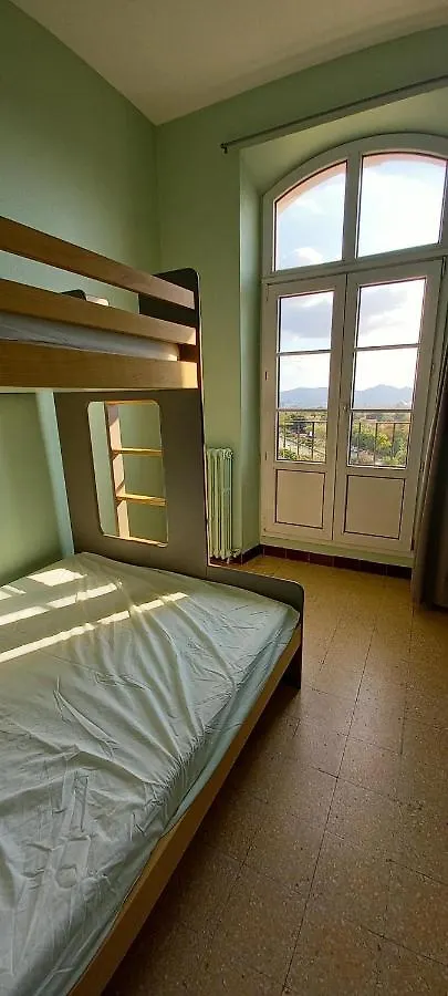 Hostel Auberge De Jeunesse Hi Marseille Bois-Luzy