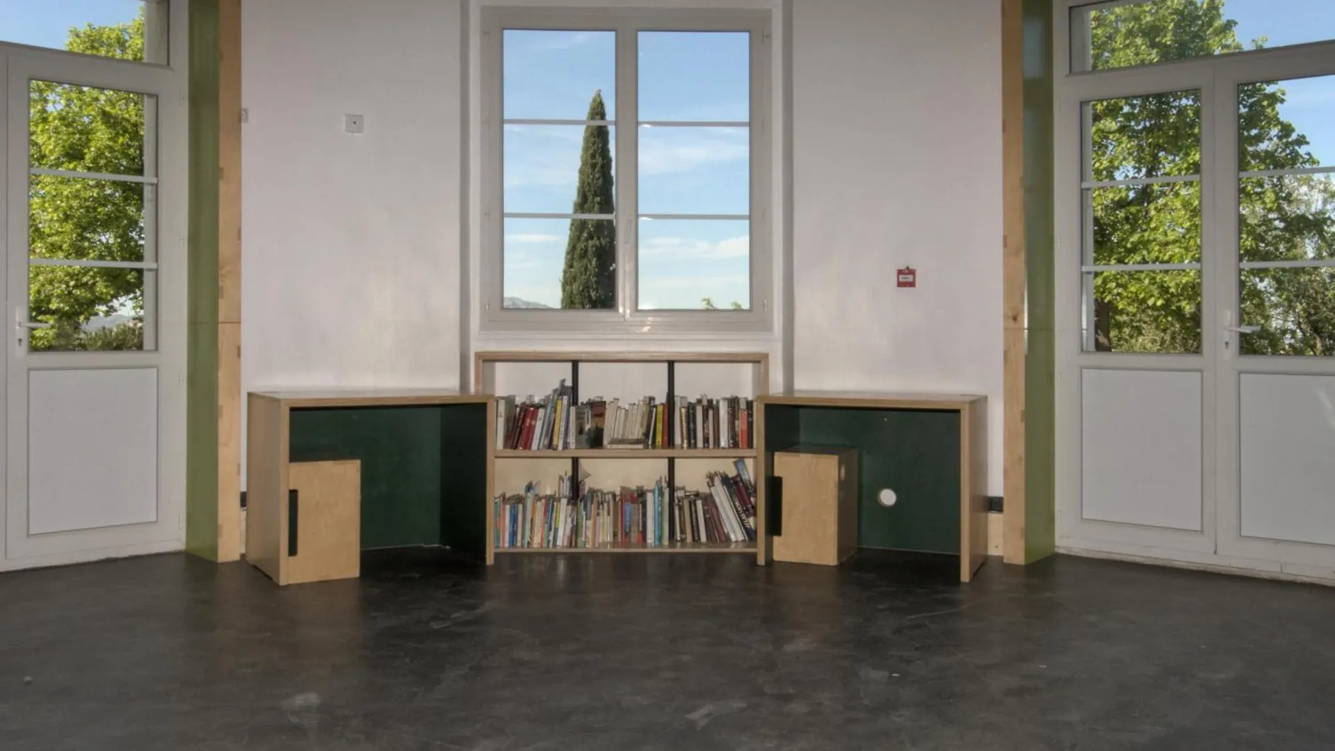 Auberge De Jeunesse Hi Marseille Bois-Luzy Hostel